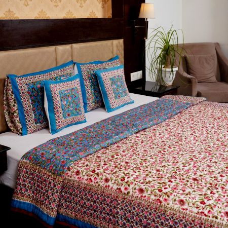 Pink Paradise Cotton Quilt